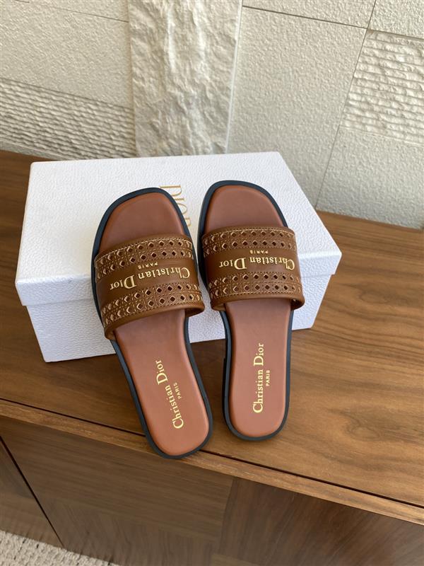 20251128184323660 310